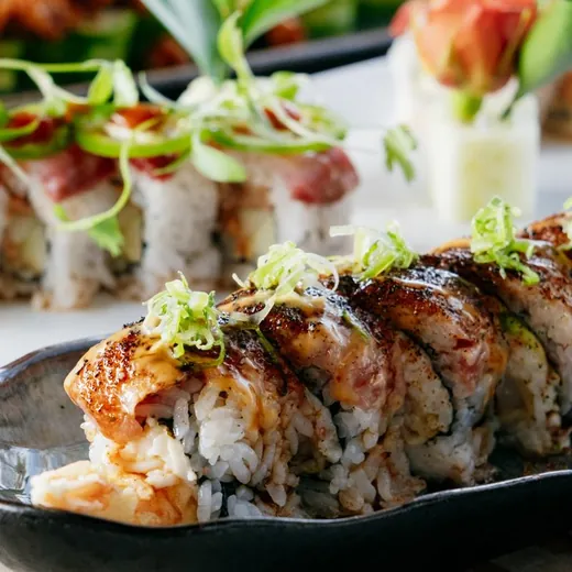 Seared roll with green onion